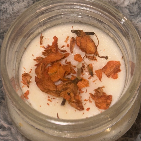 Citron and Mandarin 8oz candle - Picture 2 of 2